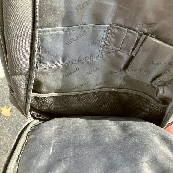 ASUS ROG Black Backpack - Picture 5 of 5